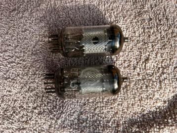 2 Vari tubes, buizen beschikbaar voor biedingen