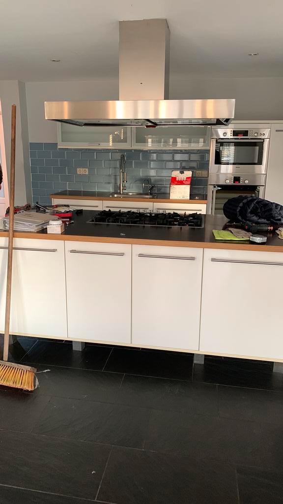 Complete Keuken, bosch, ito, boretti, Huis en Inrichting, Keuken | Complete keukens, Gebruikt, Overige typen, Wit, Hout, Met kookeiland