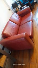 Huis inrichting, Gebruikt, Ophalen of Verzenden, Rechte bank, Nette rode bank