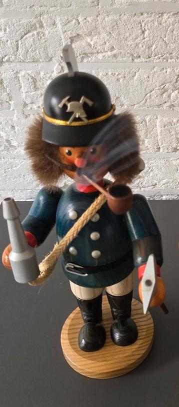 Brandweerman rookmannetje 29 cm hoog Ertsgebergte 🎄🎁🔥🎄 beschikbaar voor biedingen