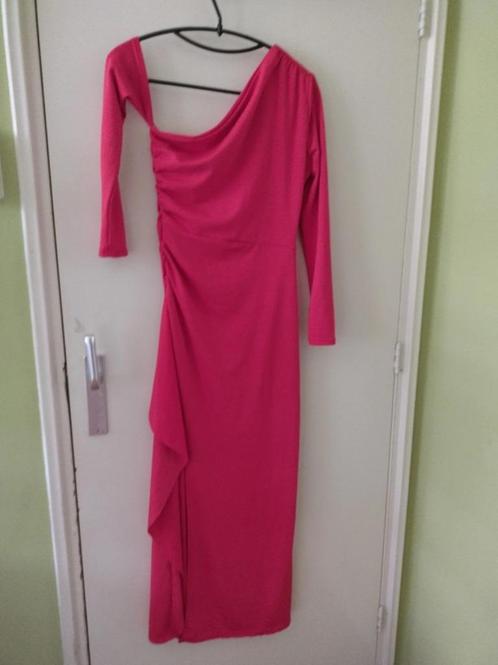 Dames galajurk, asymmetrisch - rood. Maat S, Kleding | Dames, Jurken, Zo goed als nieuw, Maat 36 (S), Rood, Onder de knie, Ophalen of Verzenden