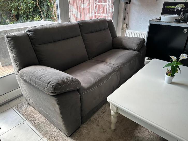 Nieuw Lederlook Bank Dean 3 zits Antraciet €799 mag weg €190, Huis en Inrichting, Banken | Bankstellen, Zo goed als nieuw, Rechte bank