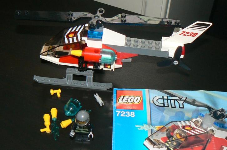 Te koop: Lego City 32 stuks politie/brandweer/ambu etc., Kinderen en Baby's, Speelgoed | Duplo en Lego, Gebruikt, Lego, Ophalen of Verzenden