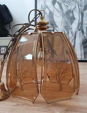 Antieke Gouden Hanglamp met Glas en Boomprint – Uniek beschikbaar voor biedingen