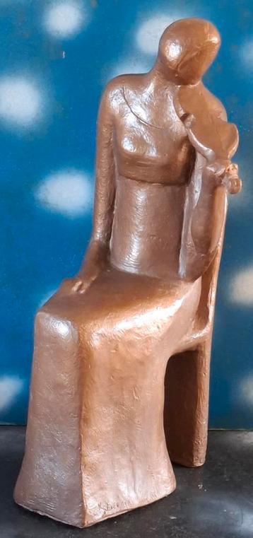 Klara Sever (1935),Violiste.  42 cm. *Zie tekst.  beschikbaar voor biedingen
