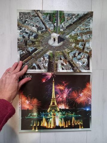 2 ansichtkaartjes Parijs A4 Arc de Triomph & La Tour Eiffel