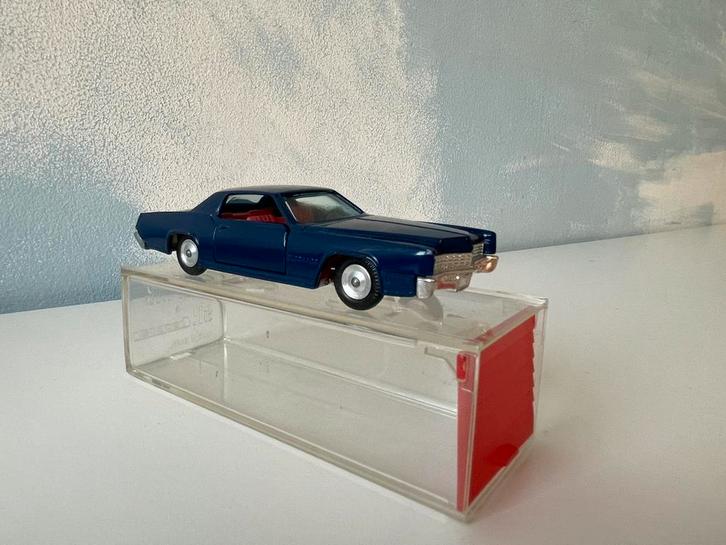 Gamda koor Cadillac eldorado blauw met garage, Hobby en Vrije tijd, Modelauto's | 1:43, Zo goed als nieuw, Auto, Overige merken
