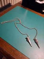 Zilveren ketting met  breipendoppen, Ophalen of Verzenden
