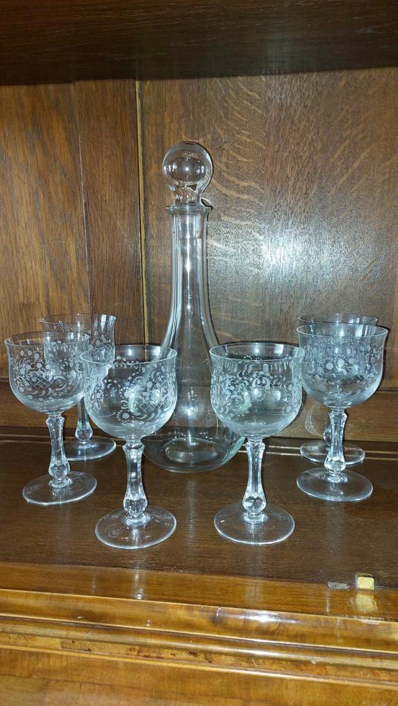 Clasic Rose Karaf met 6 Glazen, Antiek en Kunst, Antiek | Glas en Kristal, Ophalen of Verzenden