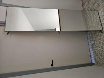 Pax vikedal spiegeldeur beschikbaar voor biedingen