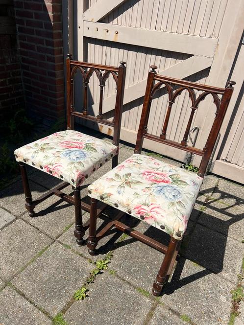 2 antieke houten stoelen – klassiek en uniek, Antiek en Kunst, Antiek | Meubels | Stoelen en Banken, Ophalen