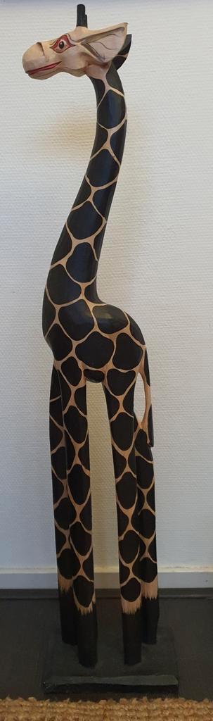 Giraffe beeld uniek houtsnijwerk uit hout 80 cm 