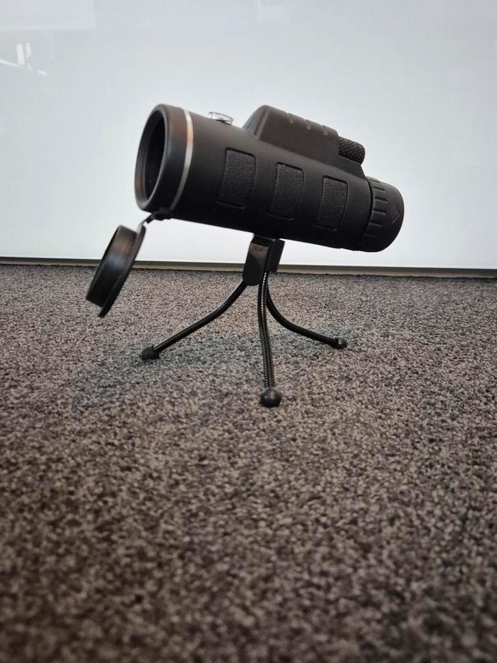 Compacte verrekijker met Statief, Audio, Tv en Foto, Optische apparatuur | Verrekijkers, Zo goed als nieuw, Overige typen, 8 tot 12x