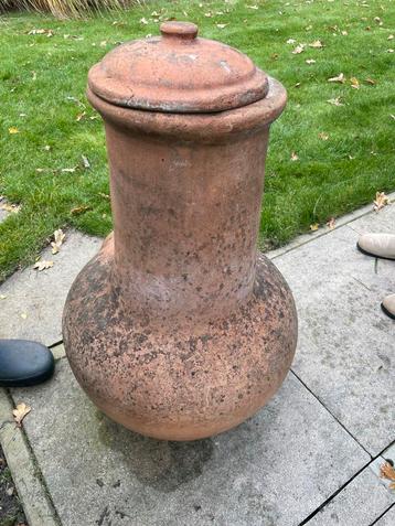 Terracotta Tuinkachel beschikbaar voor biedingen