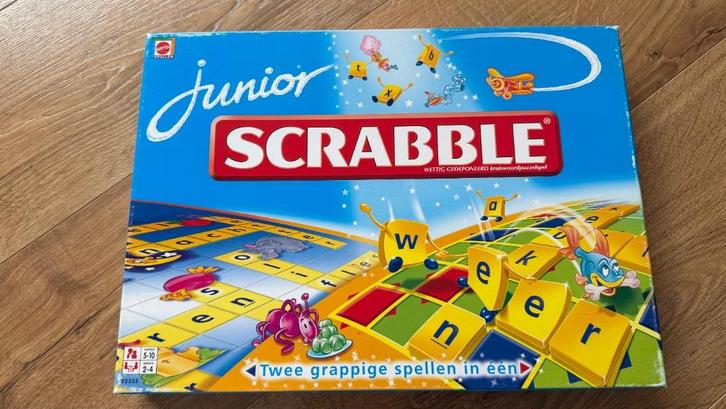 Scrabble Junior, Hobby en Vrije tijd, Gezelschapsspellen | Bordspellen, Gebruikt, Een of twee spelers, Drie of vier spelers, Ophalen of Verzenden