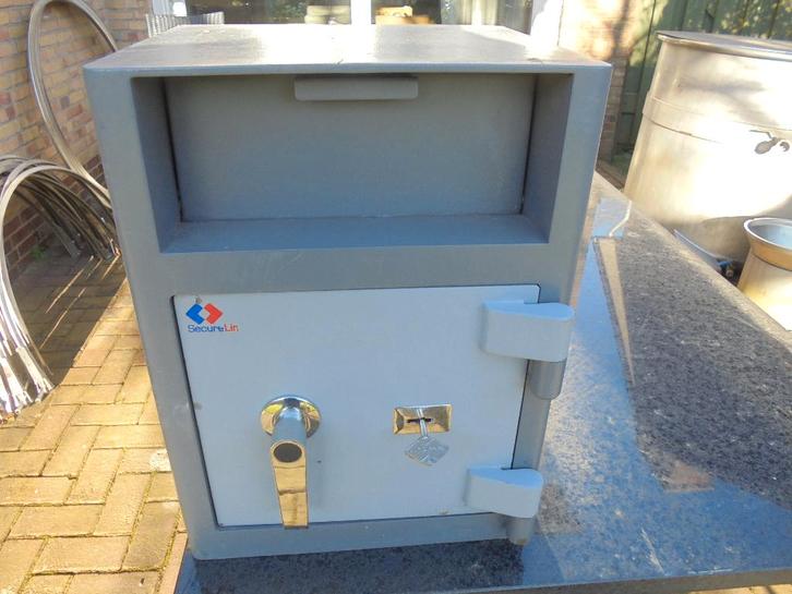 Kluis, brandkast, safe, afstortkluis, brand kast. Securelin., Huis en Inrichting, Brandblussers en Brandkasten, Gebruikt, Brandkast
