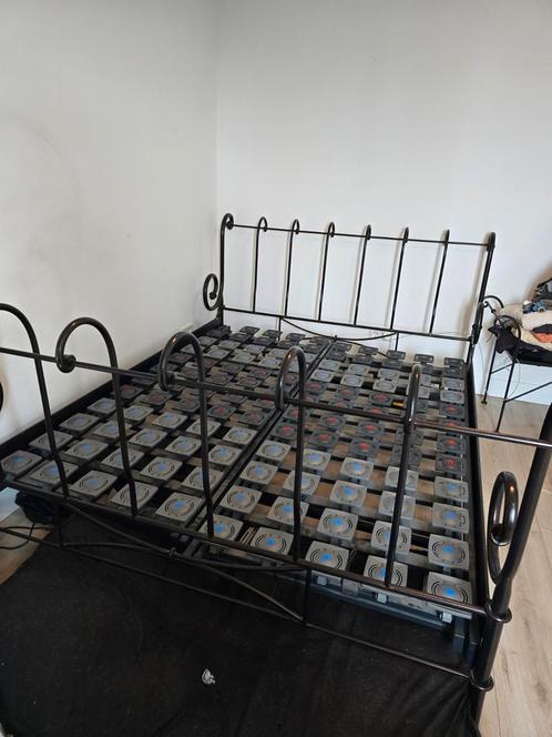 Mooie metalen bedframe met of zonder matras, Huis en Inrichting, Slaapkamer | Bedden, Zo goed als nieuw, Tweepersoons, 160 cm