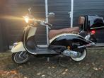 schitterende als nw agm retroscooter full option 4900km 899, Maximaal 45 km/u, Agm, Ophalen of Verzenden, Zo goed als nieuw