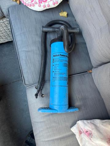 Pomp voor boot of luchtbed, zwembad beschikbaar voor biedingen