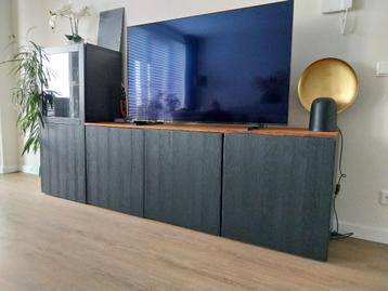 Ikea Besta tv meubel met vitrinekast