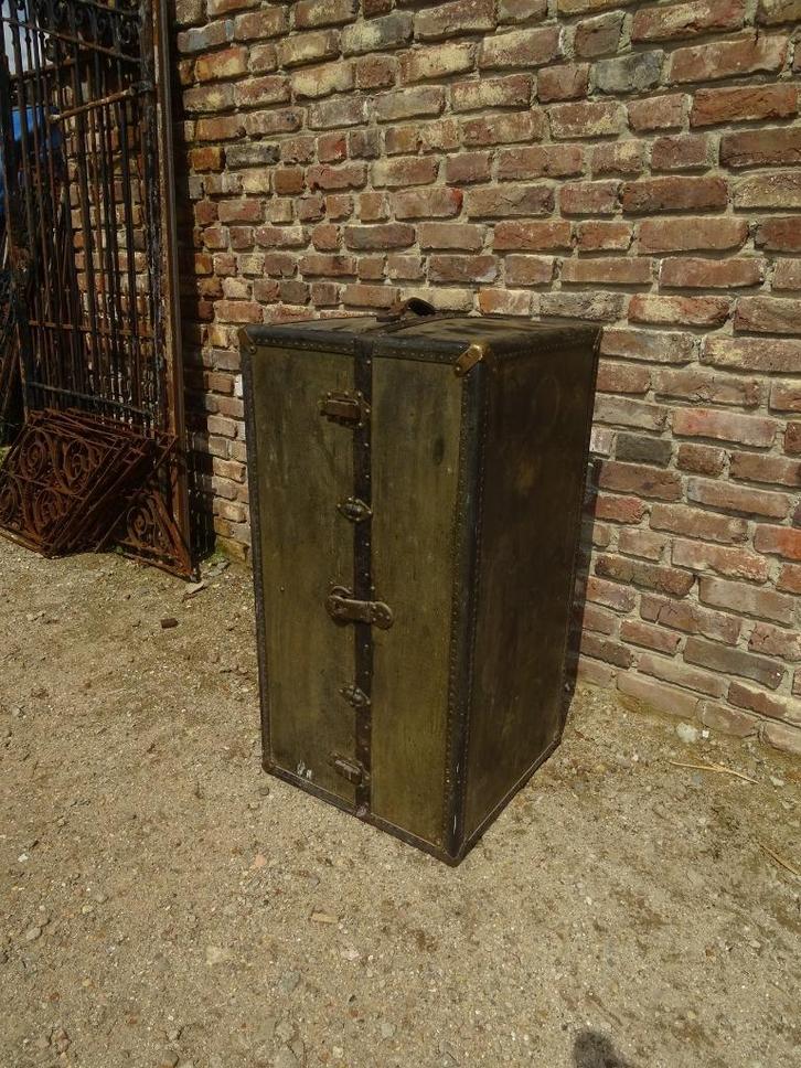 oude hutkoffer met lades en 10 hangers koffer reiskoffer, Antiek en Kunst, Curiosa en Brocante, Ophalen