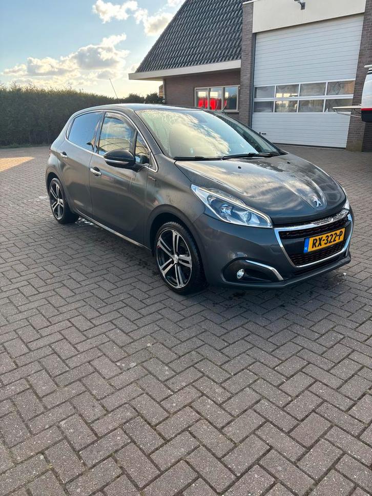 Peugeot 208 1.2 VTI GT-Line 110PK 5-D mat grijs origineel, Auto's, Peugeot, Bedrijf, ABS, Achteruitrijcamera, Adaptieve lichten
