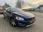 Volvo V60 2.4 D6 AWD Plug-In Hybrid Leer,Schuifdak,Xenon, Automaat, Blauw, Vierwielaandrijving, 210 min