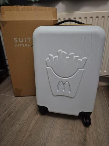 SuitSuit x McDonald's 20" Spinner - Limited Edition beschikbaar voor biedingen