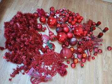 Complete set rode kerstdecoratie  beschikbaar voor biedingen