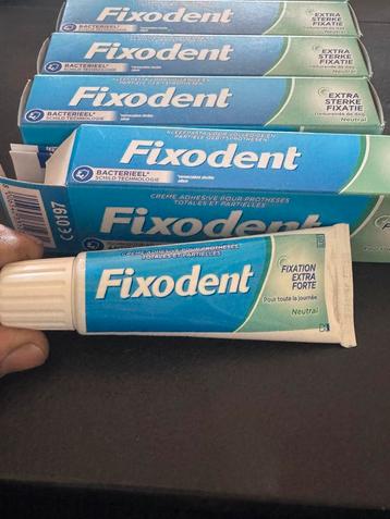Fixodent beschikbaar voor biedingen