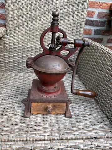 Antieke gietijzeren koffiemolen Elma beschikbaar voor biedingen