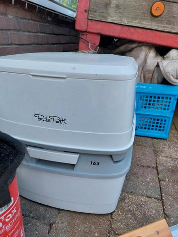Porta Potti beschikbaar voor biedingen