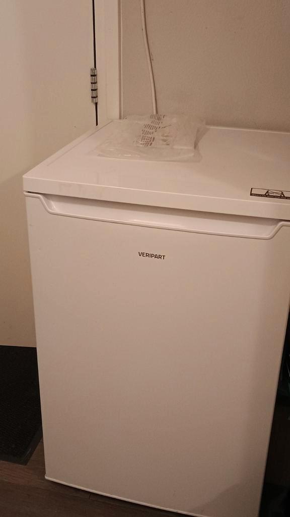 Nette Veripart VPKV701 koelkast, Witgoed en Apparatuur, Koelkasten en IJskasten, Gebruikt, Met vriesvak, 100 tot 150 liter, 160 cm of meer