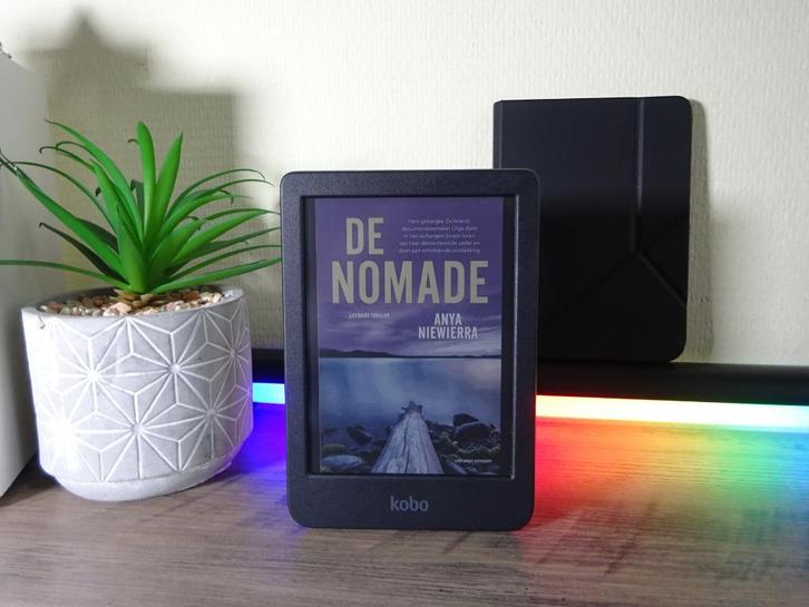 KOBO Clara Colour e-reader + originele sleepcover, als nieuw, Computers en Software, E-readers, Zo goed als nieuw, 6 inch of minder