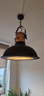 Industriële Hanglamp met Houten Accent, Ophalen, Zo goed als nieuw, Minder dan 50 cm, Metaal