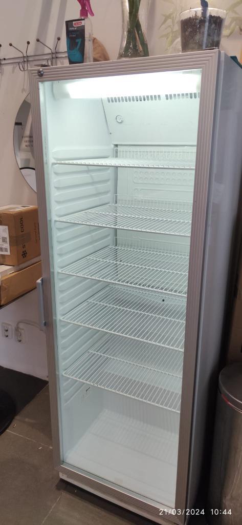 Glasdeur koelkast, Witgoed en Apparatuur, Koelkasten en IJskasten, Zo goed als nieuw, Zonder vriesvak, 150 tot 200 liter, 160 cm of meer