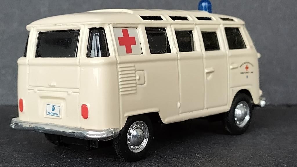 Volkswagen VW Transporter T1 ambulance 1:43 Maisto Pol, Overige merken, Auto, Verzenden, Nieuw