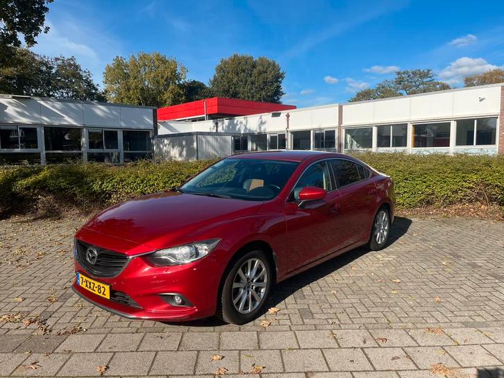 Mazda 6 2.2D 110KW Sedan 2014 Rood, Auto's, Mazda, Particulier, ABS, Airbags, Airconditioning, Apple Carplay, Bluetooth, Bochtverlichting