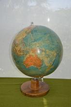 Vintage wereldbol / globe met eikenhouten voet chromen boog, Ophalen of Verzenden, Gebruikt