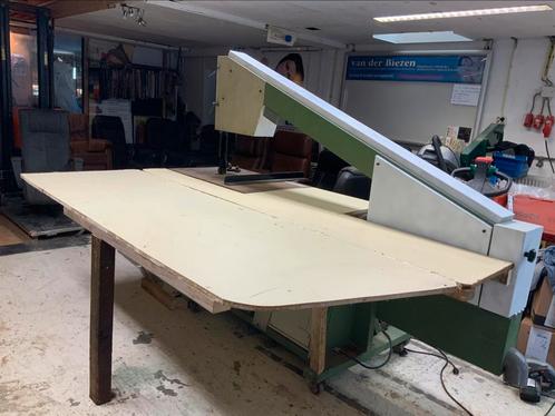 Grote lintzaag / schuimzaag, Doe-het-zelf en Verbouw, Gereedschap | Zaagmachines, Zo goed als nieuw, Ophalen