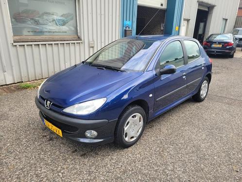 Peugeot 206 1.6 16V XT NWE APK, Auto's, Peugeot, Bedrijf, ABS, Airbags, Airconditioning, Boordcomputer, Centrale vergrendeling
