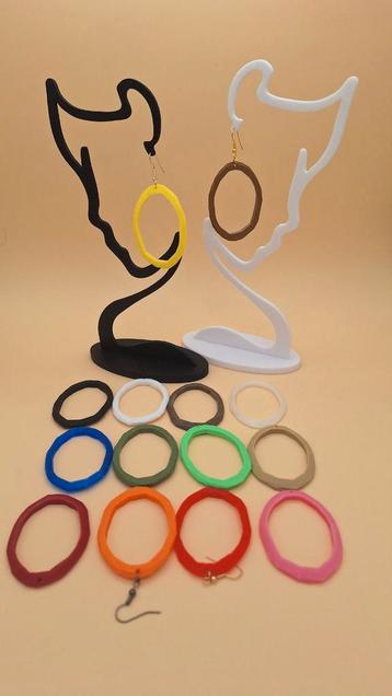 Colorful trinkets beschikbaar voor biedingen