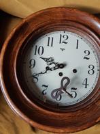 Antieke pub klok school klok, Antiek en Kunst, Antiek | Klokken, Ophalen of Verzenden