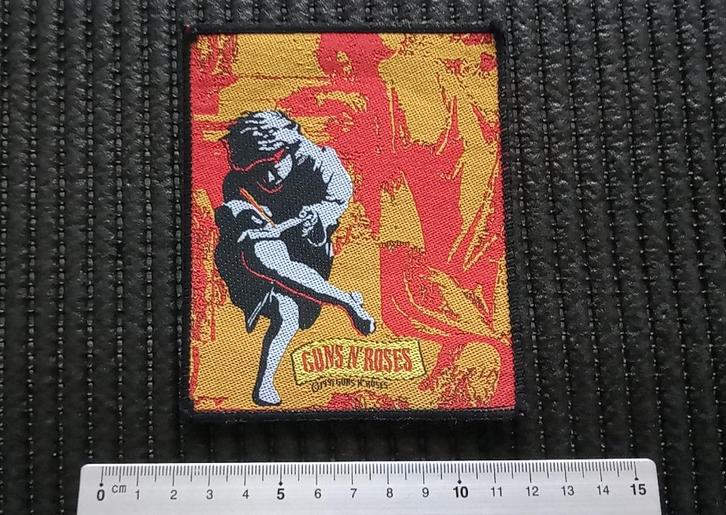 Guns N' Roses mooie 1991 vintage Use Your Illusion patch 15, Verzamelen, Muziek, Artiesten en Beroemdheden, Nieuw, Kleding, Verzenden
