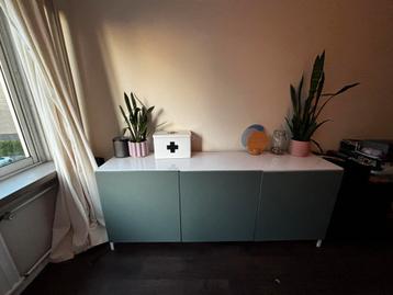 Ikea besta dressoir met glazen top