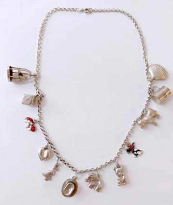 Vintage zilveren bedelketting -12 bedels  beschikbaar voor biedingen