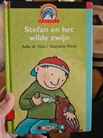 Stefan en het wilde zwijn - Kinderboek, Ophalen of Verzenden, Gelezen, Anke de Vries / Marjolein Pottie, Fictie algemeen