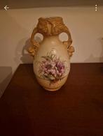 Antieke Vaas met Bloemmotief, Ophalen of Verzenden