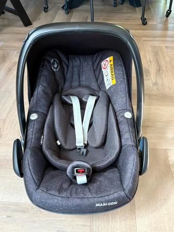 Maxi-Cosi Pebble Plus + 2x IsoFix en accessoires beschikbaar voor biedingen