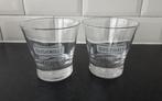 BUSHMILLS whisky glazen 400th anniversary 2 st, gegraveerd, Ophalen of Verzenden, Zo goed als nieuw, Borrel- of Shotglas